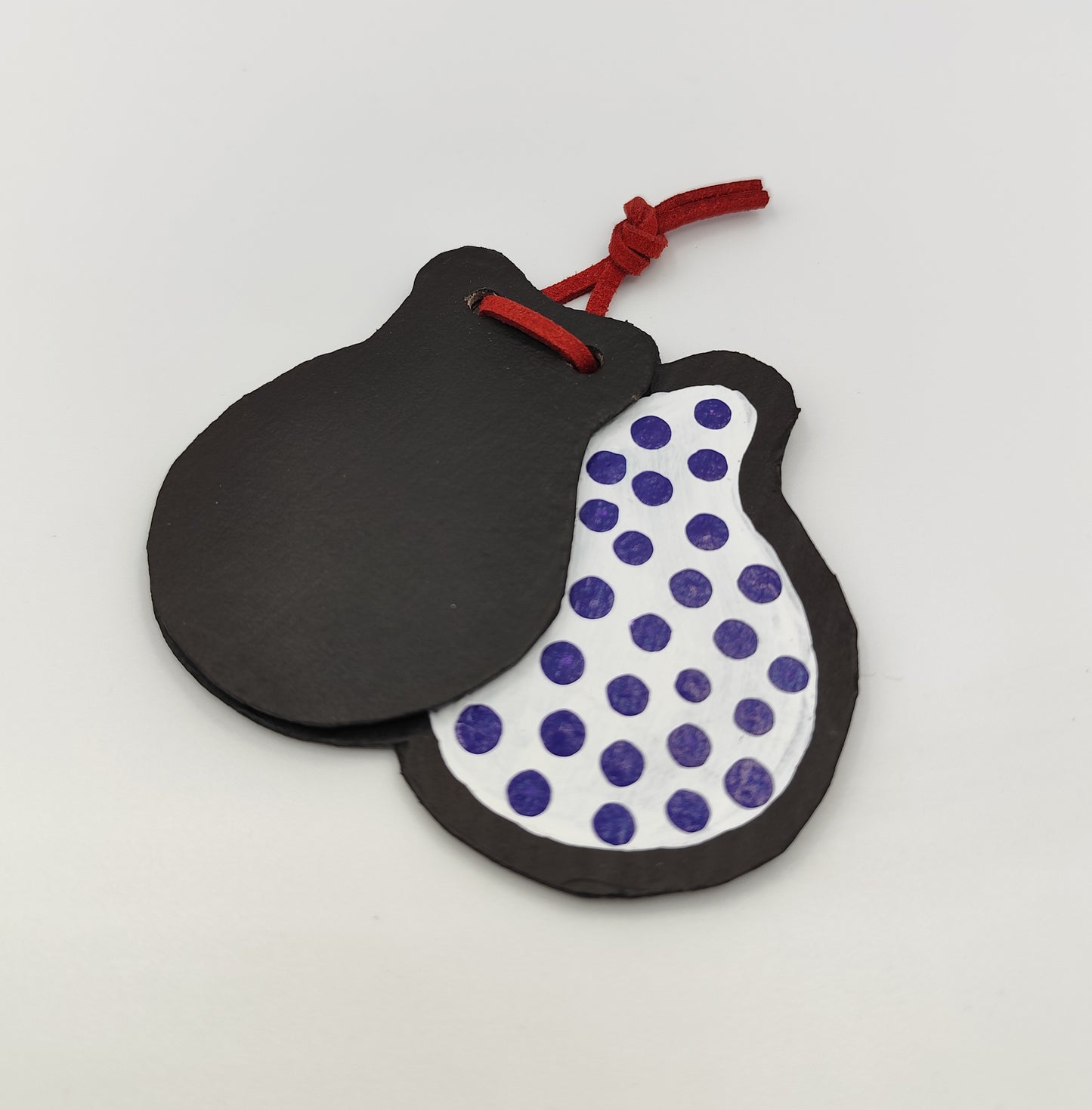 Imán Castañuelas con lunares azules