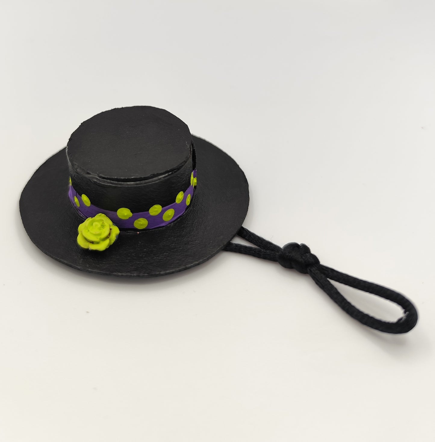 Imán Sombrero con lunares amarillos