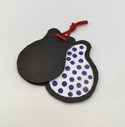 Imán Castañuelas con lunares azules