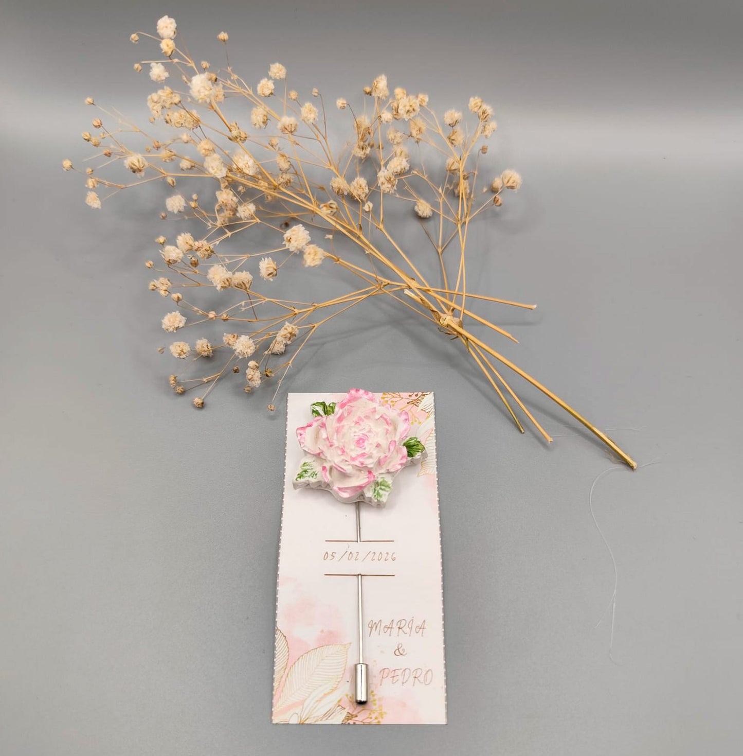 Alfiler de boda con flor de resina grande pintada a mano